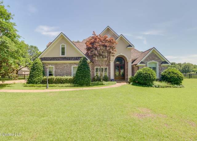 Property at 23131 Stablewood Cir, Pass Christian, MS 39571, 4 beds, 3 baths