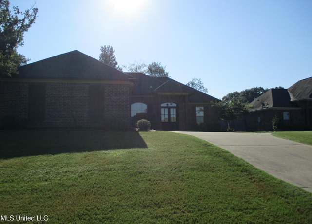 Property at 228 Rockbridge Dr, Madison, MS 39110, 3 beds, 2 baths