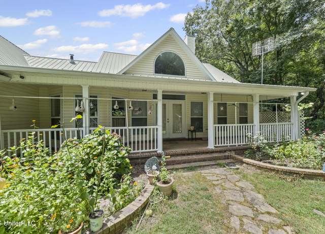 Property at 303 Dockery Dr, Byhalia, MS 38611, 3 beds, 2 baths