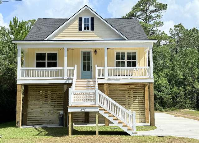 Property at 423 Royal Oak Dr, Pass Christian, MS 39571, 3 beds, 2 baths