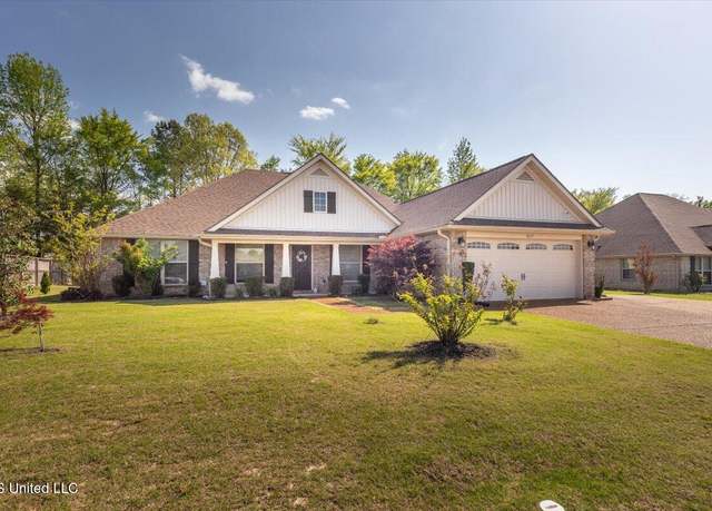 Property at 8657 S Courtly Cir, Olive Branch, MS 38654, 3 beds, 2 baths