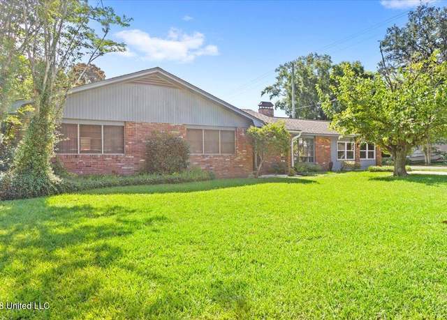 Property at 400 Linda Dr, Biloxi, MS 39531, 3 beds, 2 baths