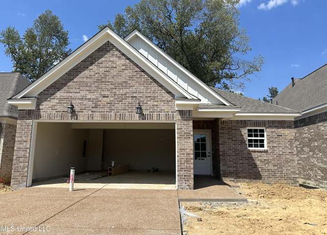 Property at 422 Flower Garden Dr, Southaven, MS 38671, 3 beds, 2 baths