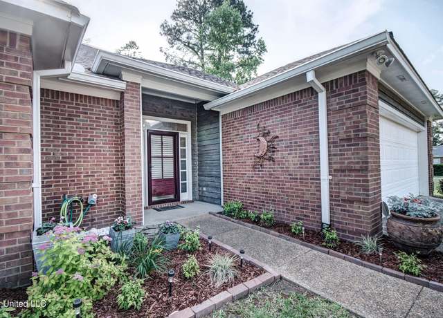 Property at 1245 Barnett Bend Dr, Brandon, MS 39047, 3 beds, 2 baths