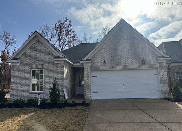 Property at 391 Country Garden Dr, Southaven, MS 38671, 3 beds, 2 baths