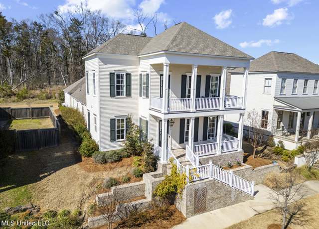 Property at 154 N Natchez Dr, Madison, MS 39110, 3 beds, 3.5 baths