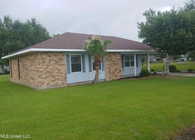Property at 104 Tiffany St, Waveland, MS 39576, 3 beds, 2 baths