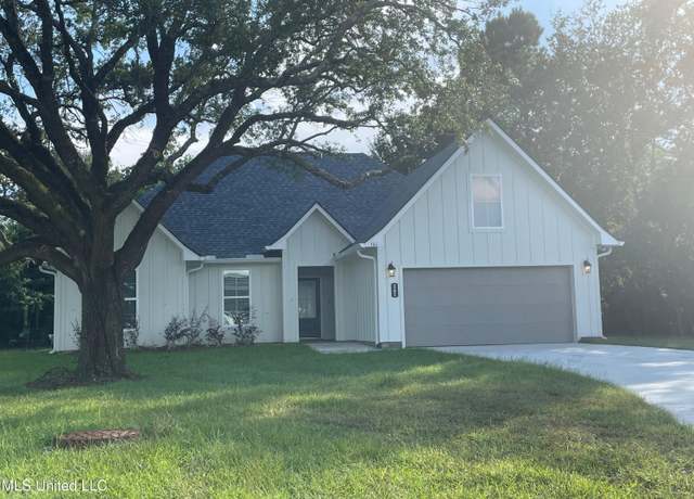 Property at 161 Le Moyne St, Bay Saint Louis, MS 39520, 3 beds, 2 baths