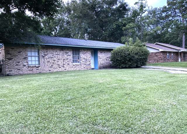 Property at 1010 Michelle Dr, Gulfport, MS 39503, 3 beds, 2 baths