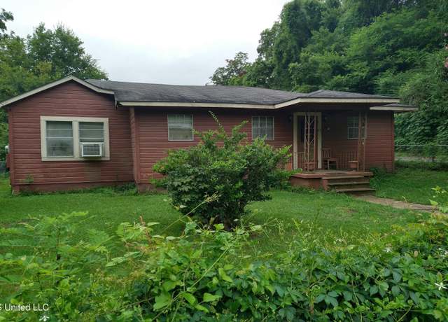 Property at 64 Providence Rd, Natchez, MS 39120, 3 beds, 1 bath