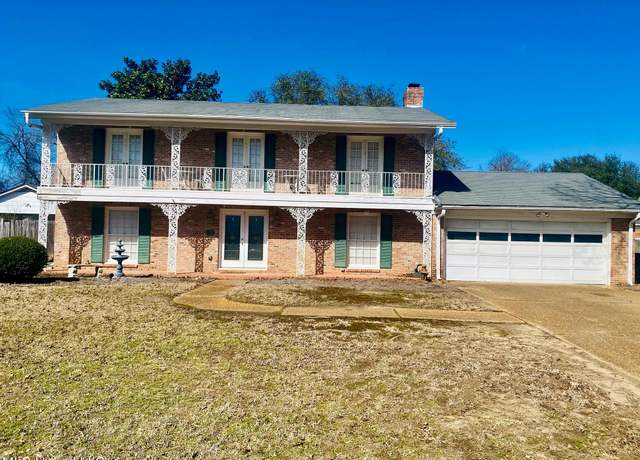Property at 518 Gaylo Dr, Greenville, MS 38701, 4 beds, 2.5 baths