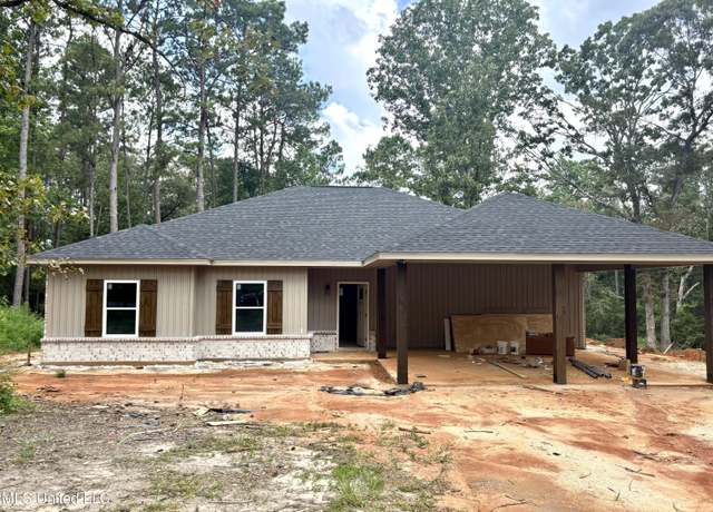 Property at 27 Holcomb Carroll Rd, Carriere, MS 39426, 4 beds, 2 baths