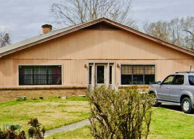 Property at 1151 Confederate Ave, Vicksburg, MS 39183, 4 beds, 2.5 baths