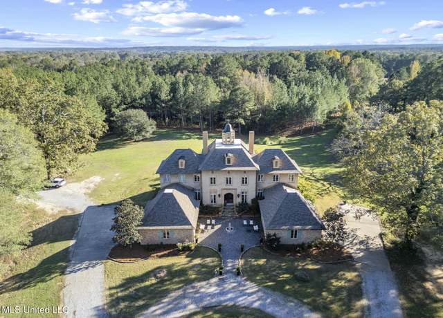 Property at 410 Cole Rd, Mendenhall, MS 39114, 4 beds, 3.5 baths