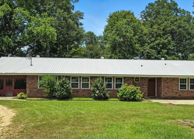 Property at 317 Starkey St, Poplarville, MS 39470, 4 beds, 3 baths