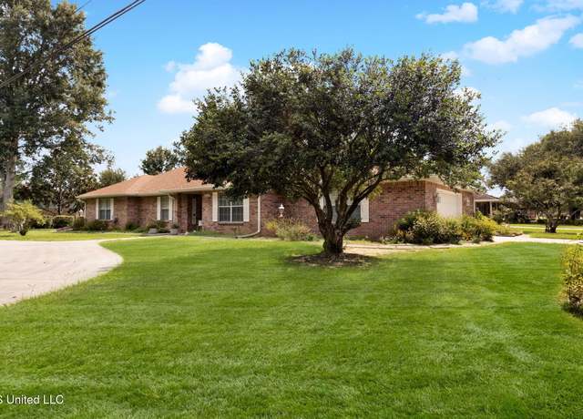 Property at 626 Millbrook Pkwy, Picayune, MS 39466, 3 beds, 2 baths