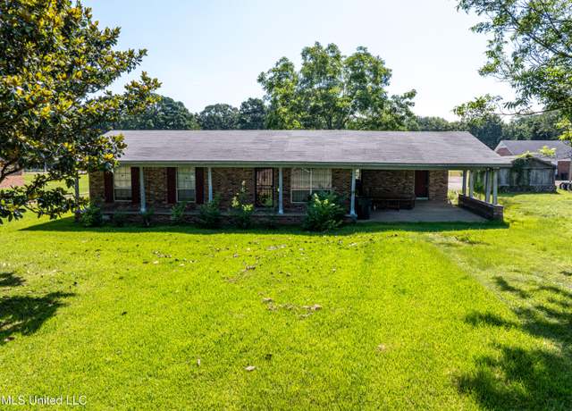 Property at 713 West St, Coldwater, MS 38618, 4 beds, 1.5 baths