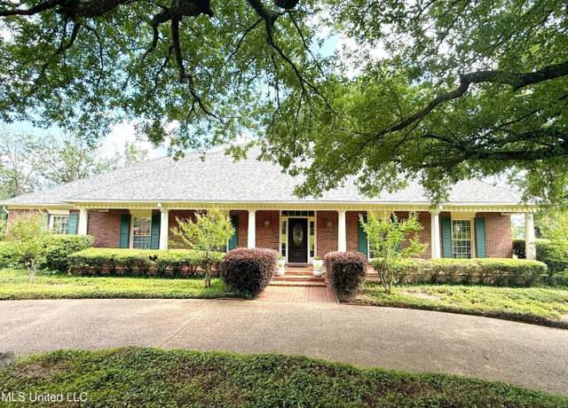 Property at 26 Woodgate Dr, Brandon, MS 39042, 3 beds, 2 baths