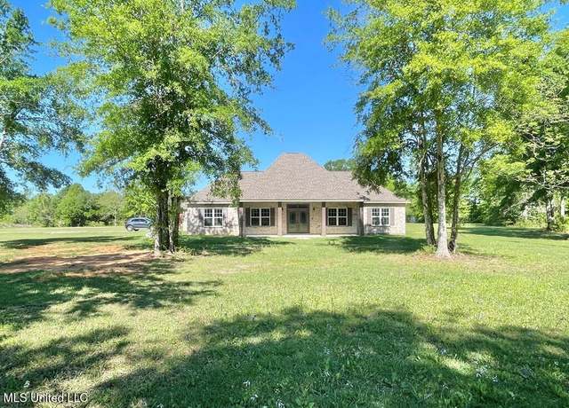 Property at 7961 Hwy 11, Carriere, MS 39426, 4 beds, 2.5 baths