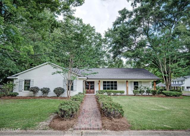 Property at 110 Magna Carta Pl, Jackson, MS 39211, 5 beds, 3 baths