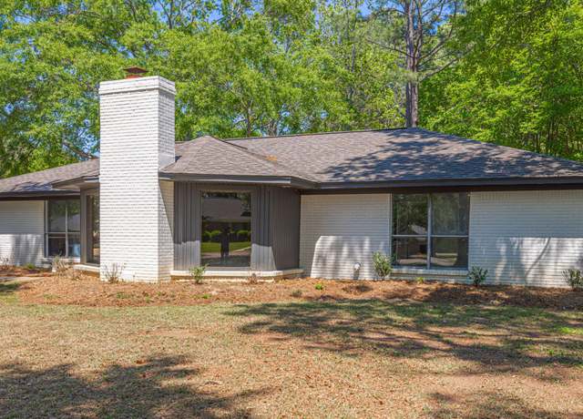 Property at 172 Stonegate Dr, Madison, MS 39110, 3 beds, 2 baths