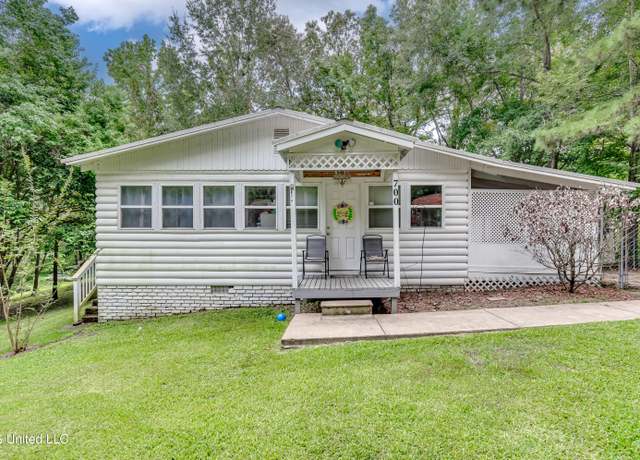 Property at 700 E Dewey Camp Dr, Florence, MS 39073, 3 beds, 1 bath