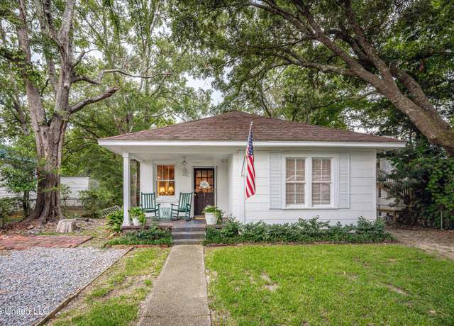 Property at 428 Dewey Ave, Ocean Springs, MS 39564, 2 beds, 1 bath