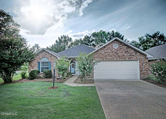 Property at 200 S Twin Lks, Clinton, MS 39056, 3 beds, 2 baths