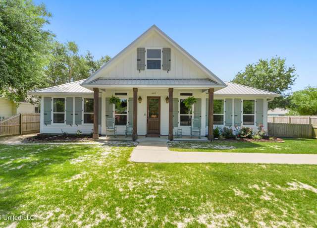 Property at 802 Old Spanish Trl, Bay Saint Louis, MS 39520, 4 beds, 2.5 baths