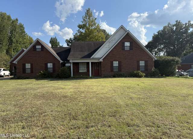 Property at 1999 Edgewood Blvd, Hernando, MS 38632, 4 beds, 2 baths