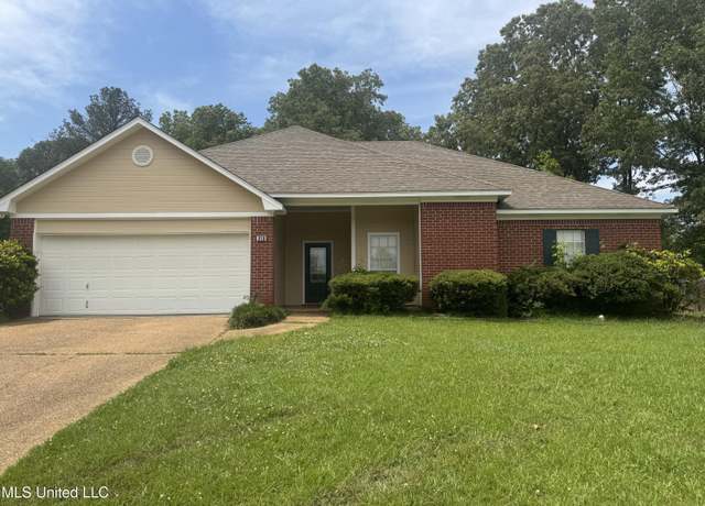Property at 810 Meadow Way Cv, Byram, MS 39272, 3 beds, 2 baths