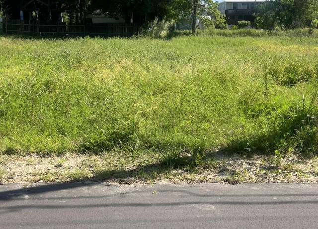 Property at 375 Pearl St, Biloxi, MS 39530