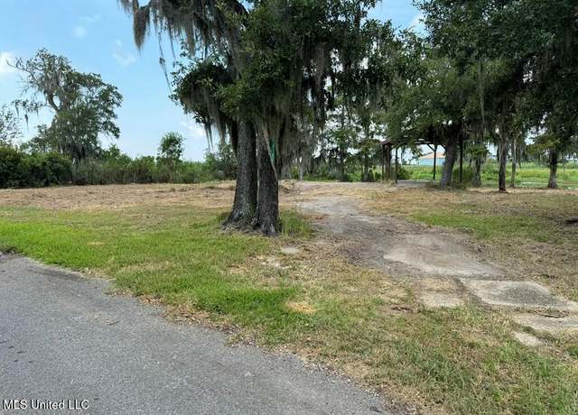 Property at 16162 Bali Rd, Pearlington, MS 39572