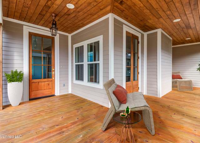 Property at 614 Ruth Ave, Gulfport, MS 39501, 3 beds, 2 baths
