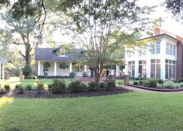 Property at 1164 Lower Woodville Rd, Natchez, MS 39120, 5 beds, 6.5 baths