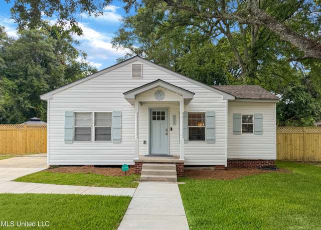 Property at 239 Palmetto Ln, Gulfport, MS 39507, 3 beds, 1 bath