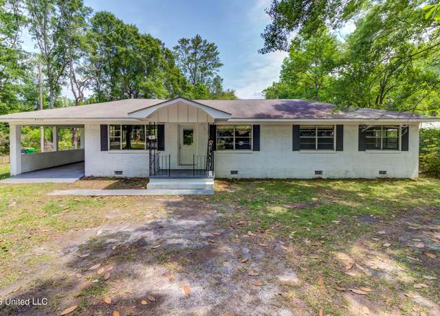 Property at 9724 Highway 613, Moss Point, MS 39562, 4 beds, 2 baths