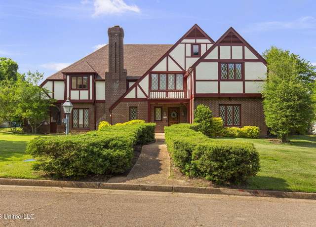 Property at 316 Meadow Creek Pl, Jackson, MS 39211, 5 beds, 4 baths