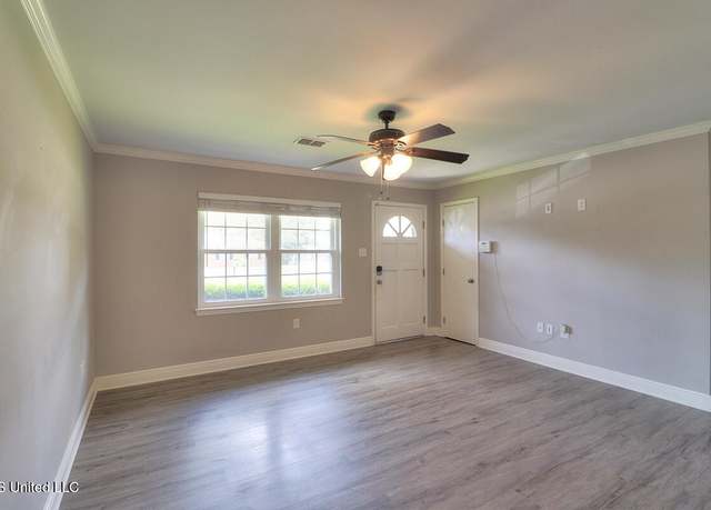 Property at 2106 Boardman Blvd, Gulfport, MS 39507, 3 beds, 1.5 baths