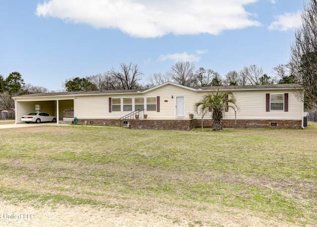 Property at 300 Grey Creek Dr, Vicksburg, MS 39183, 4 beds, 2 baths