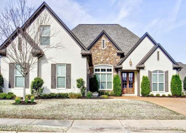 Property at 1115 Broadwing Circle South, Olive Branch, MS 38654, 5 beds, 3 baths
