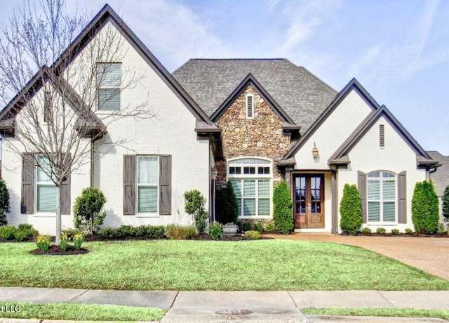 Property at 1115 Broadwing Circle South, Olive Branch, MS 38654, 5 beds, 3 baths