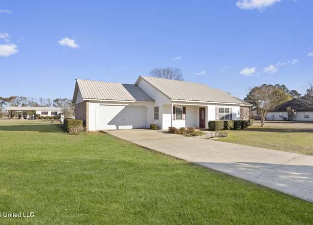 Property at 2236 Cooks Corner Rd, Lucedale, MS 39452, 3 beds, 2 baths