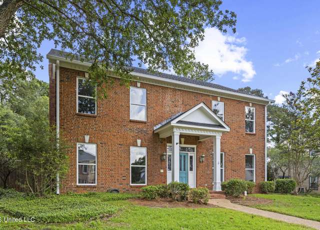 Property at 1034 Northpointe Dr, Jackson, MS 39211, 5 beds, 4 baths
