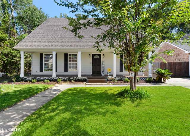 Property at 116 Canal St, Gulfport, MS 39507, 3 beds, 3 baths
