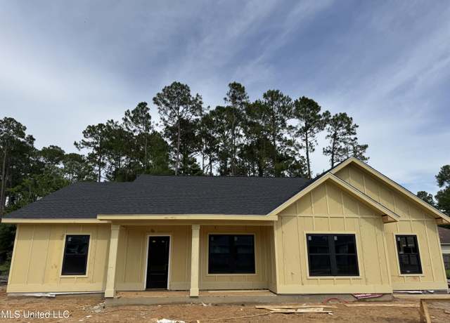 Property at 832 Combel St, Waveland, MS 39576, 3 beds, 2.5 baths