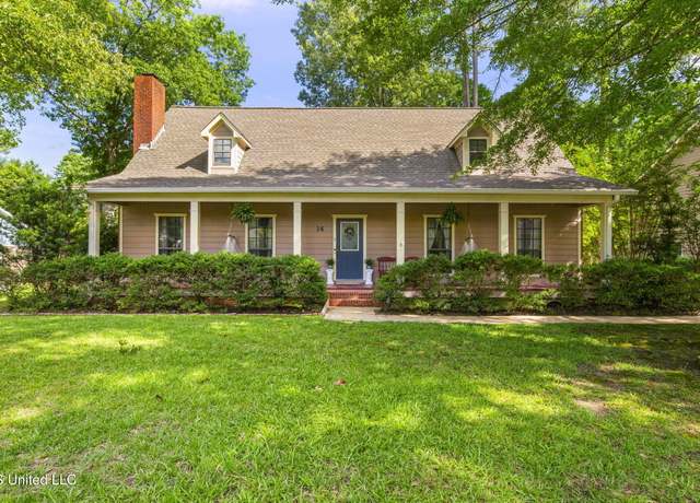 Property at 14 Peachtree Ln, Madison, MS 39110, 3 beds, 2.5 baths