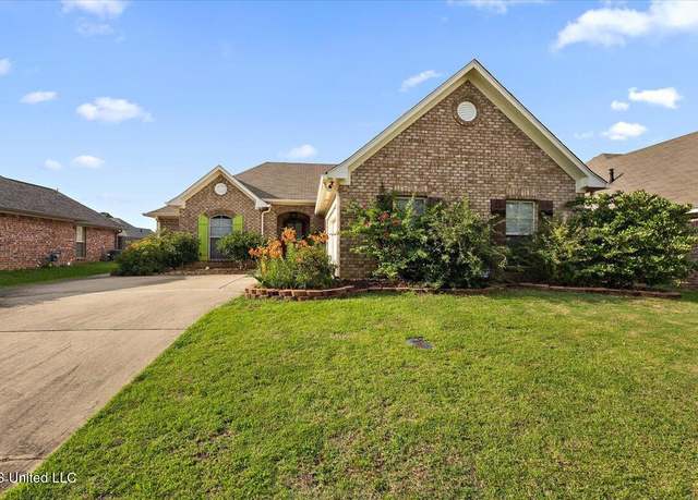Property at 341 Austin Cir, Brandon, MS 39047, 3 beds, 2 baths