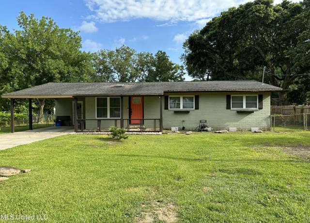 Property at 1111 36th St, Gulfport, MS 39501, 3 beds, 2 baths