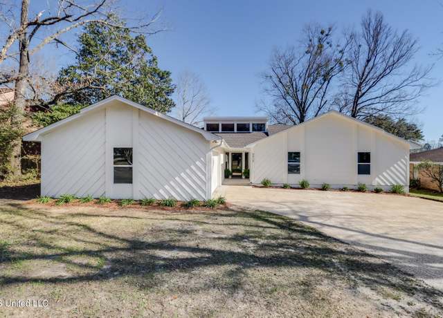 Property at 6828 Hilo St, Diamondhead, MS 39525, 3 beds, 1.5 baths